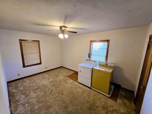 801 Iowa Street, Dysart, IA 52224