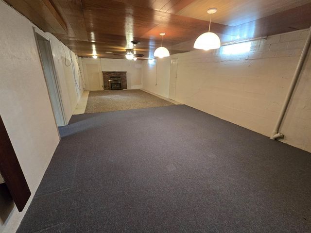 801 Iowa Street, Dysart, IA 52224