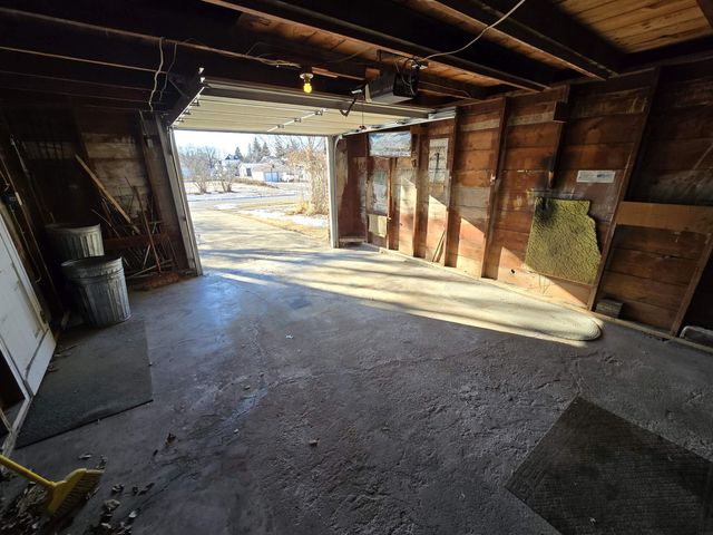 801 Iowa Street, Dysart, IA 52224