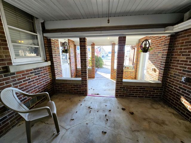 801 Iowa Street, Dysart, IA 52224