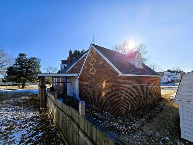 801 Iowa Street, Dysart, IA 52224