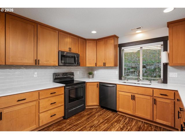 335 HILLSDALE Dr, Woodland, WA 98674