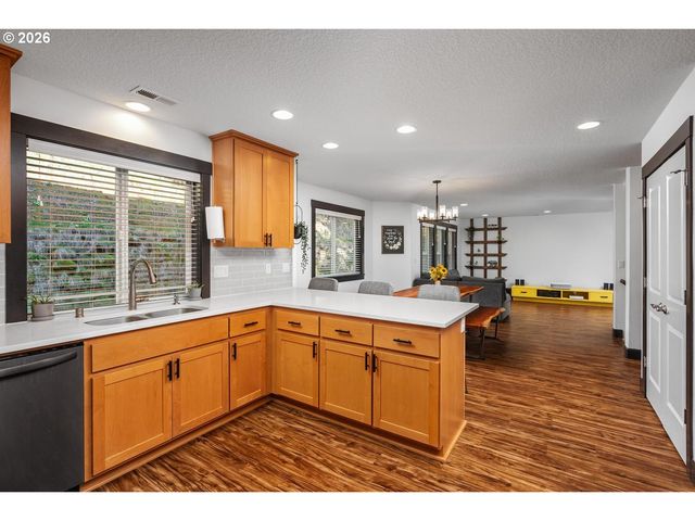 335 HILLSDALE Dr, Woodland, WA 98674