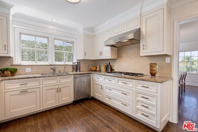 2718 Motor Avenue, Los Angeles, CA 90064