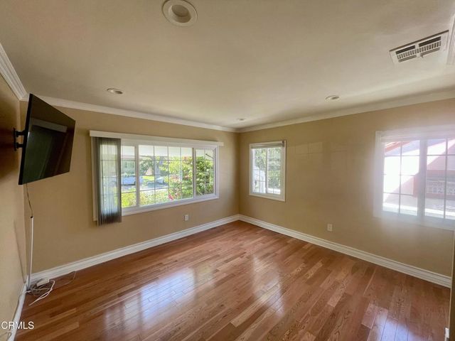 1327 Allen, Glendale, CA 91201