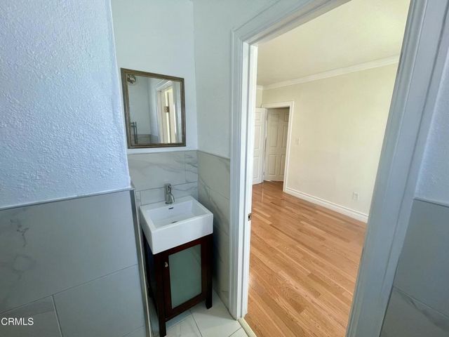 1327 Allen, Glendale, CA 91201