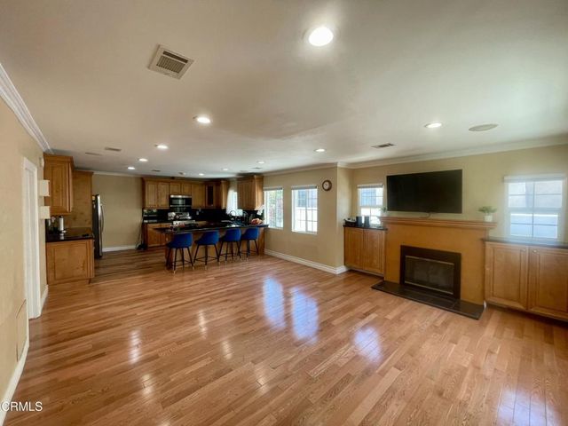 1327 Allen, Glendale, CA 91201