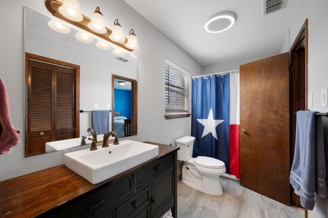 902 Ray Berglund BLVD, Round Rock, TX 78664