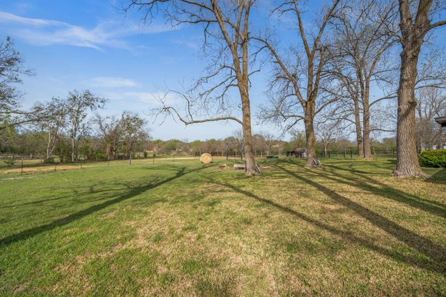 902 Ray Berglund BLVD, Round Rock, TX 78664