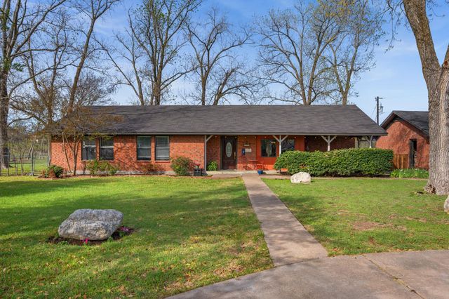 902 Ray Berglund BLVD, Round Rock, TX 78664