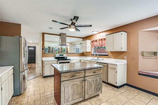 6512 Coral Lane, Sachse, TX 75048