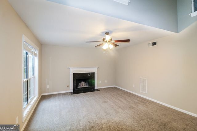 4090 Bradstone Trace NW, Lilburn, GA 30047