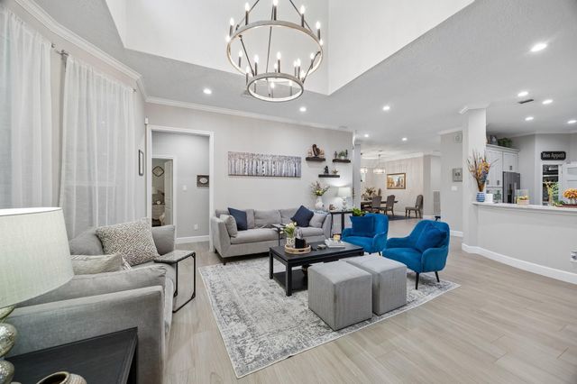 2102 Hickory Village Circle, Kingwood, TX 77345