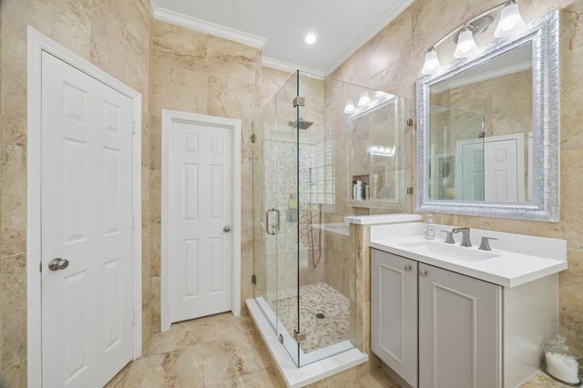 2102 Hickory Village Circle, Kingwood, TX 77345