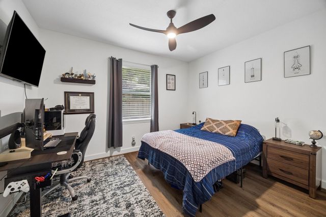 2102 Hickory Village Circle, Kingwood, TX 77345