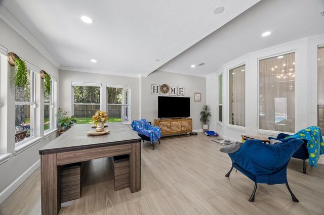 2102 Hickory Village Circle, Kingwood, TX 77345