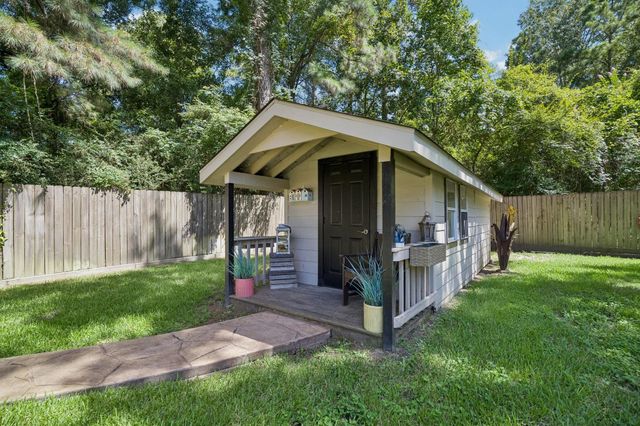 2102 Hickory Village Circle, Kingwood, TX 77345