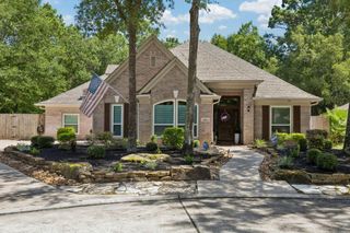 2102 Hickory Village Circle, Kingwood, TX 77345