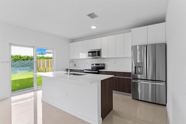 13361 SW 272nd Ln, Homestead, FL 33032