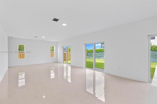 13361 SW 272nd Ln, Homestead, FL 33032