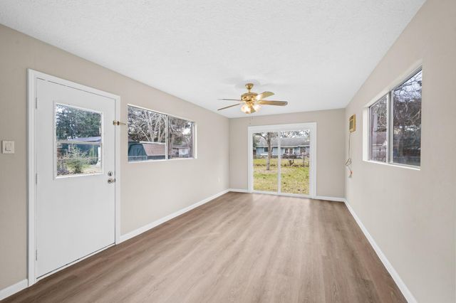 304 Cypress Street, Alvin, TX 77511