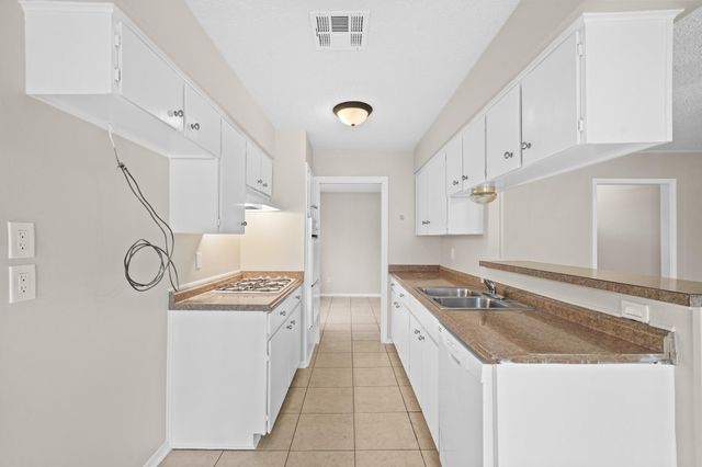 304 Cypress Street, Alvin, TX 77511