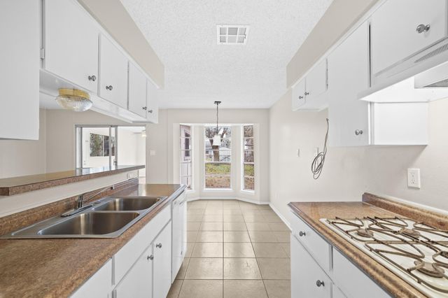 304 Cypress Street, Alvin, TX 77511