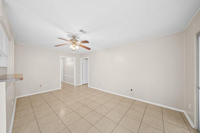 304 Cypress Street, Alvin, TX 77511