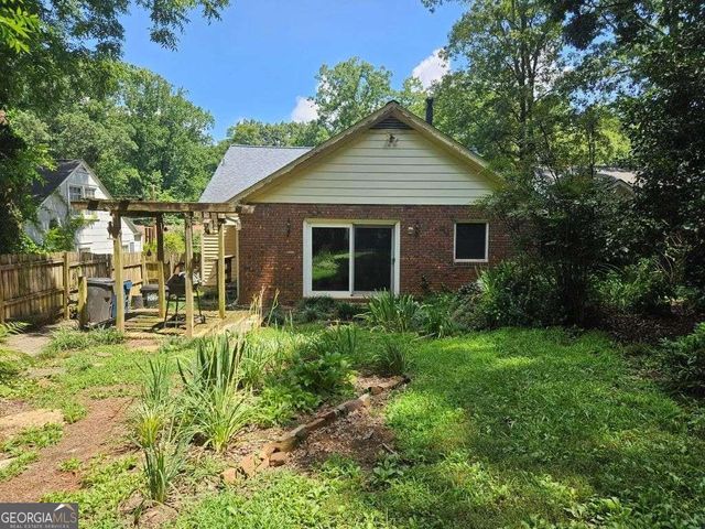 2431 W Woodland Circle, Atlanta, GA 30344