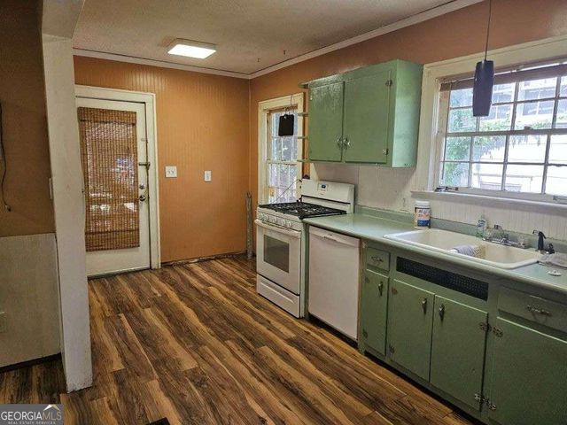 2431 W Woodland Circle, Atlanta, GA 30344