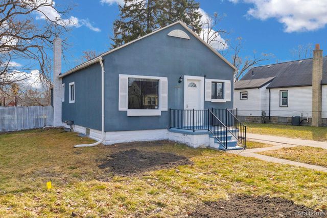 21044 Sunset Avenue, Warren, MI 48091