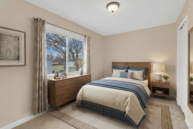 21044 Sunset Avenue, Warren, MI 48091