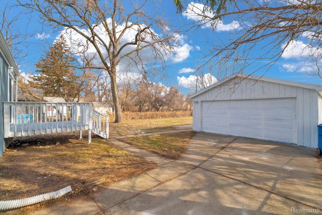 21044 Sunset Avenue, Warren, MI 48091