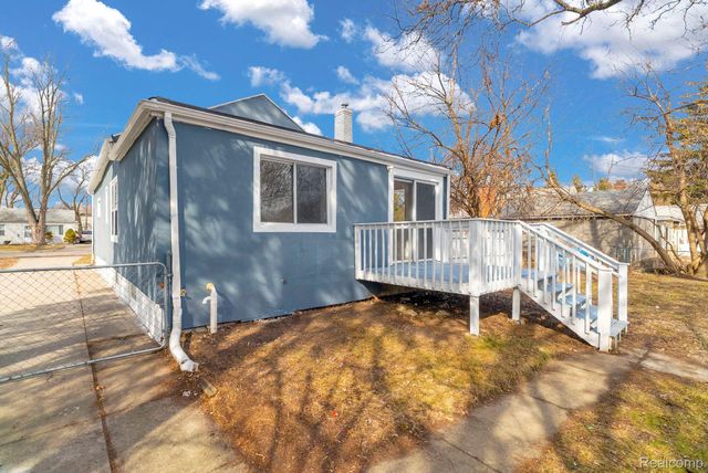 21044 Sunset Avenue, Warren, MI 48091