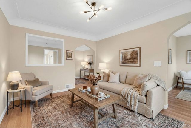 21044 Sunset Avenue, Warren, MI 48091