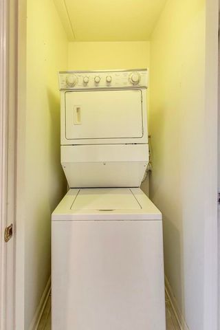 4534 N Cumberland Avenue 101, Chicago, IL 60656