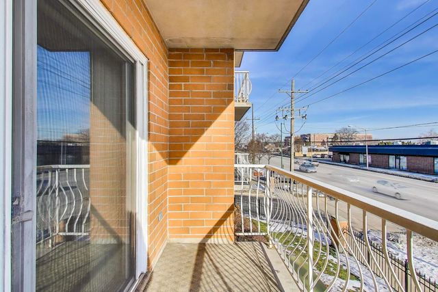 4534 N Cumberland Avenue 101, Chicago, IL 60656