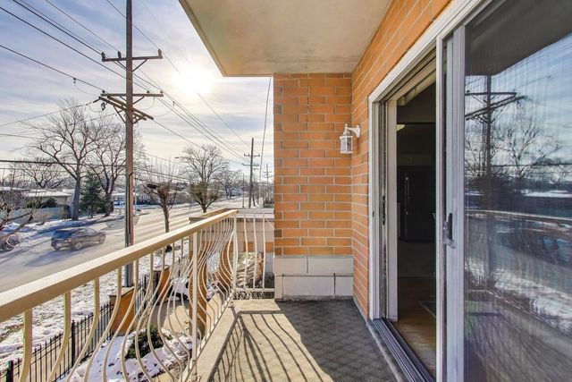 4534 N Cumberland Avenue 101, Chicago, IL 60656