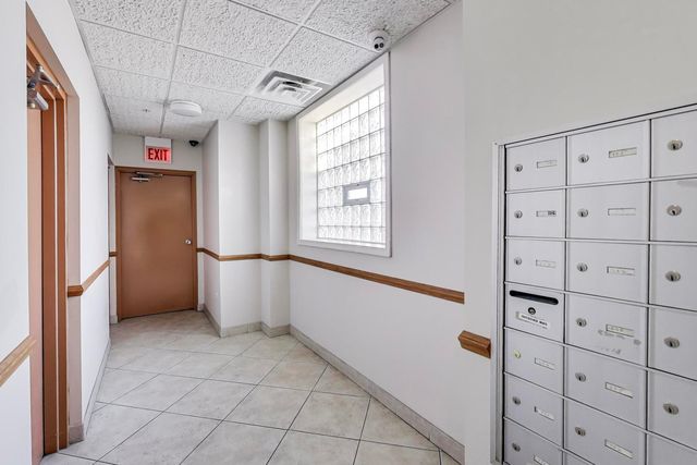 4534 N Cumberland Avenue 101, Chicago, IL 60656