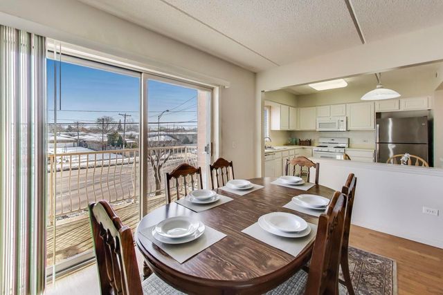 4534 N Cumberland Avenue 101, Chicago, IL 60656