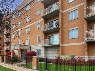 4534 N Cumberland Avenue 101, Chicago, IL 60656