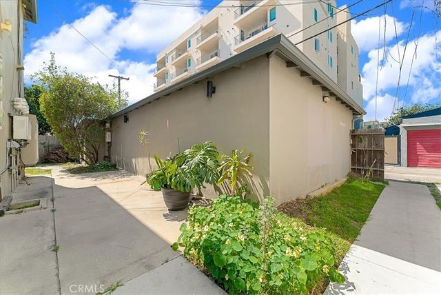 8893 Reading Avenue, Los Angeles, CA 90045