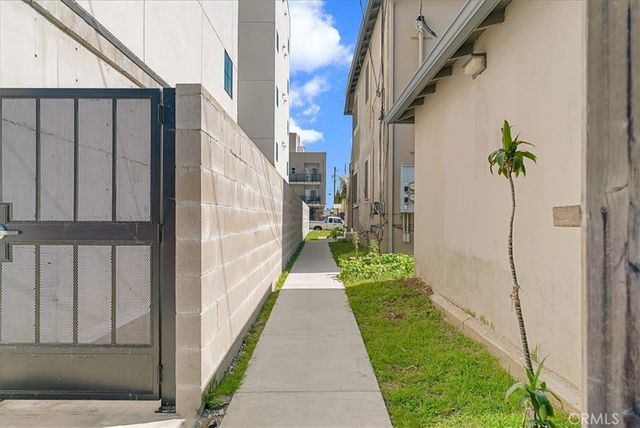 8893 Reading Avenue, Los Angeles, CA 90045