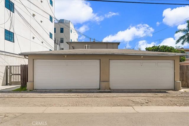 8893 Reading Avenue, Los Angeles, CA 90045