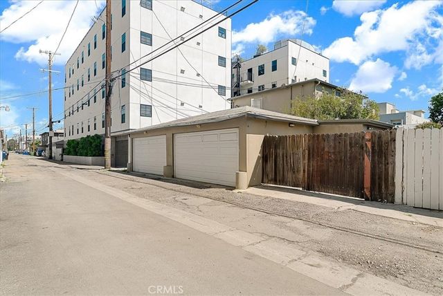 8893 Reading Avenue, Los Angeles, CA 90045