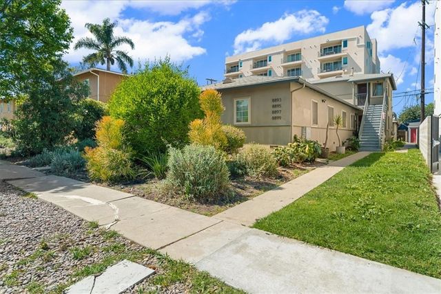8893 Reading Avenue, Los Angeles, CA 90045