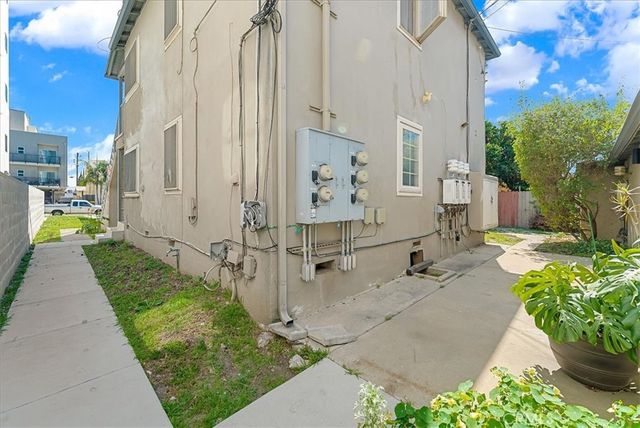 8893 Reading Avenue, Los Angeles, CA 90045