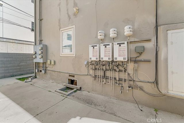 8893 Reading Avenue, Los Angeles, CA 90045