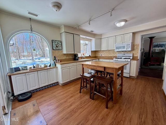 4 Linden Drive, Hudson Falls, NY 12839