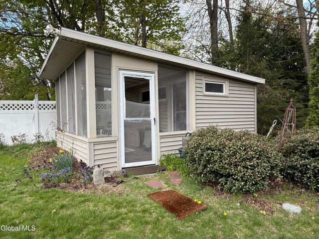 4 Linden Drive, Hudson Falls, NY 12839